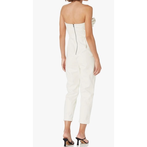 ❗️FINAL❗️ 🆕 KENDALL + KYLIE Front Bow Tie Sleeveless Jumpsuit🔴🔴 - Picture 2 of 8